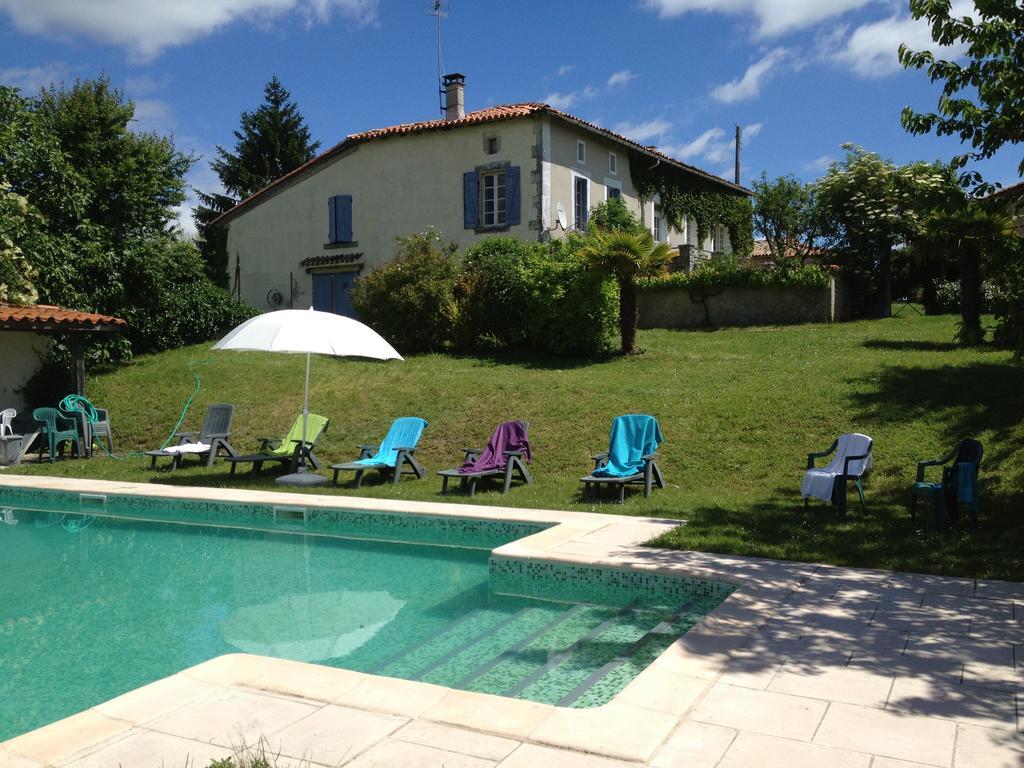 Chez Sarrazin Villa Brossac Exterior photo